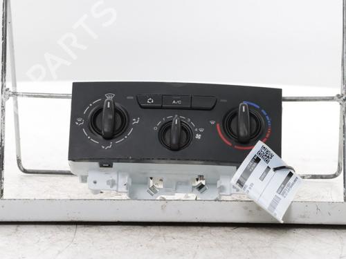Used Climate control Climate control 38111382 38111382