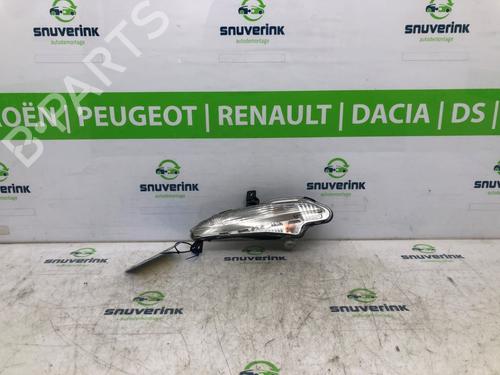 Used Left front indicator Left front indicator 18300942 18300942