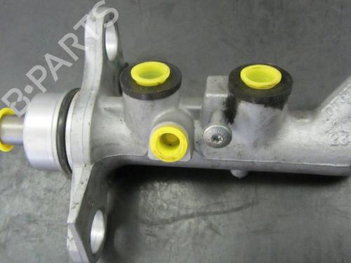 Used Brake master cylinder RENAULT SCÉNIC II (JM0/1_) 1.6 16V (JM1R) (112 hp) 21109130