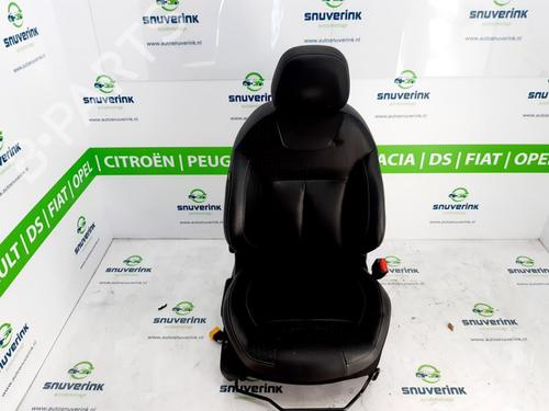 Right front seat PEUGEOT 2008 I (CU_) 1.2 THP 130 / PureTech 130 (130 hp) 10801550