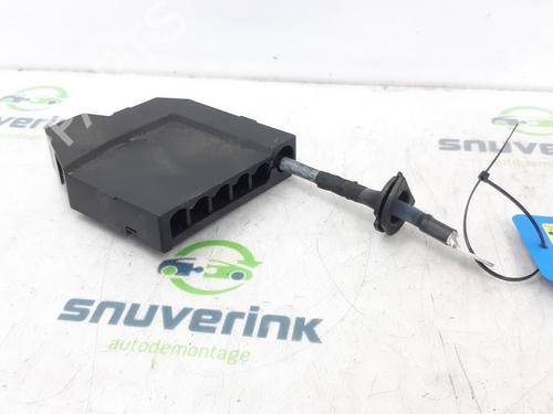 Used Fuse box Fuse box 15795719 15795719