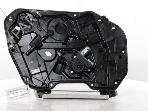 Rudehejsemekanisme ventre foran Rudehejsemekanisme ventre foran BMW 1 (F40) 118 i (140 hp) 33874221 33874221