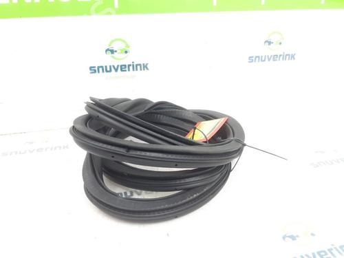 Rubber door seal CITROËN C4 III (BA_, BB_, BC_) 1.2 PureTech 130 (BAHNSA, BAHNSB) | BP23123653C142