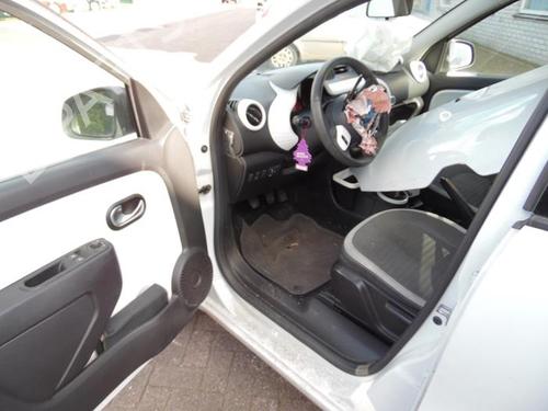 Headlight switch RENAULT TWINGO III (BCM_, BCA_) 1.0 SCe 70 | BP40576893I24 - Image 17