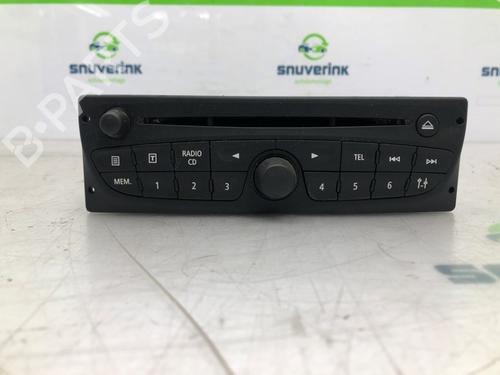 Used Radio RENAULT TRAFIC II Van (FL) 2.0 dCi 90 (FL0H) (90 hp) 17122633