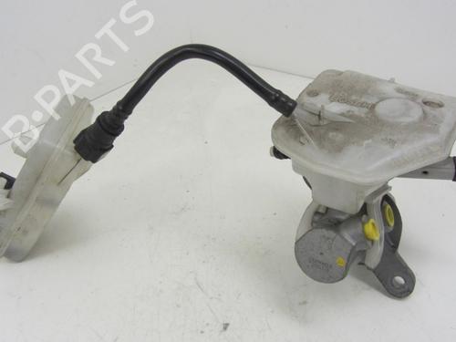 Used Brake master cylinder PEUGEOT 308 I (4A_, 4C_) 1.6 16V (120 hp) 17433391