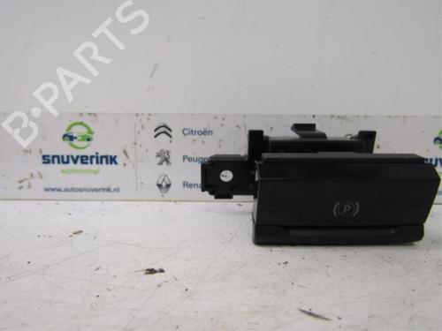 switch-citroen-c4-grand-picasso-ii-da_-de_-12-thp-130-98014489zd-2013-10792456 main image