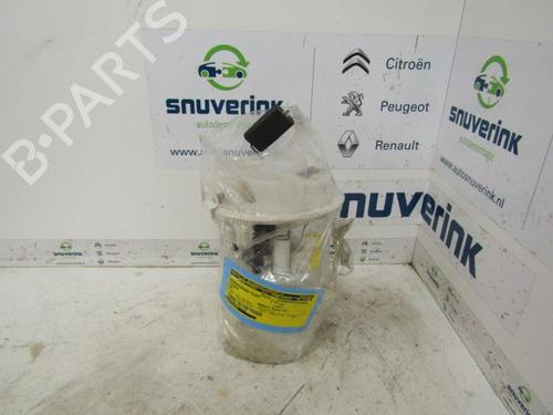 Used Fuel pump PEUGEOT 206 Hatchback (2A/C) 1.4 i (75 hp) 10780722
