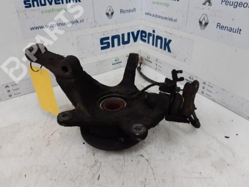 Used Right front steering knuckle Right front steering knuckle RENAULT TRAFIC II Van (FL) 2.5 dCi (114 hp) 10797309 10797309
