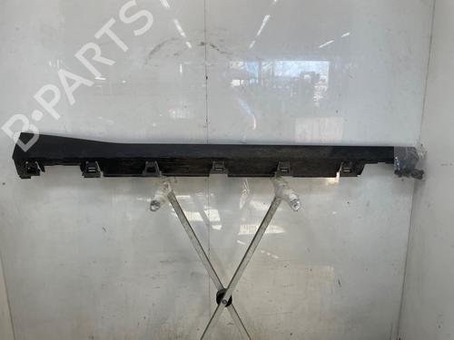 Used Right sideskirt Right sideskirt CITROËN C3 IV (CC_, CB_) 1.2 PureTech 100 (CCHPV4) (101 hp) 35756077 35756077