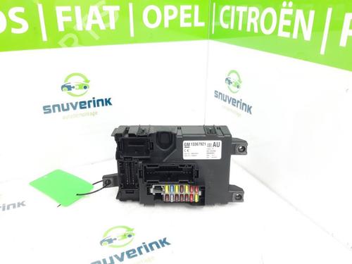 Sikringsdåse OPEL CORSA D (S07) 1.3 CDTI (L08, L68) (95 hp) 18869614