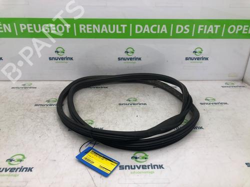 Used Rubber door seal PEUGEOT 308 I (4A_, 4C_) 1.6 HDi (109 hp) 17764045
