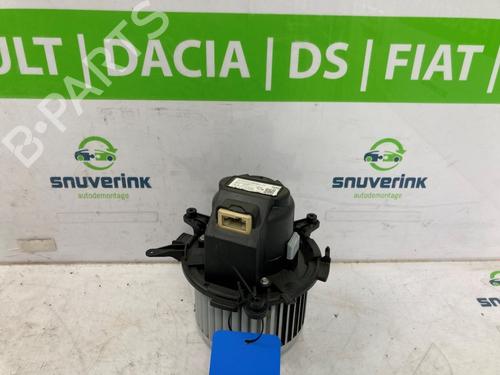 Used Heater blower motor PEUGEOT 3008 II SUV (MC_, MR_, MJ_, M4_) 1.2 THP/ PureTech 130 (MRHNSM, MRHNSU, MRHNSJ, MRHNYW,... (131 hp) 25776335
