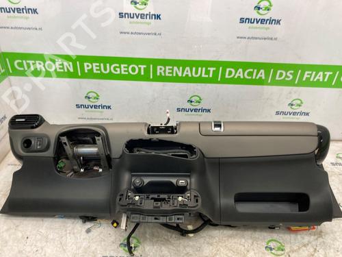 dashboard-citroen-c4-cactus-2014-24300379 main image