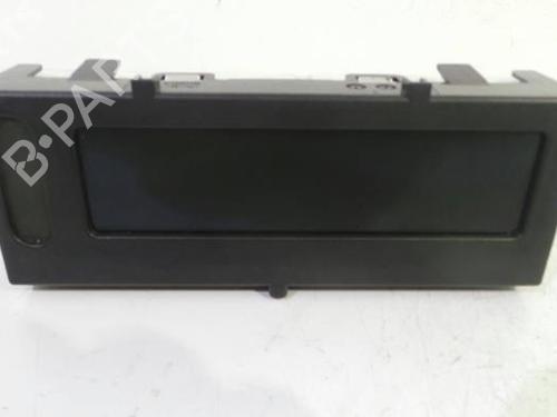 display-monitor-renault-megane-iii-hatchback-bz01_-b3_-2008-40573383 main image