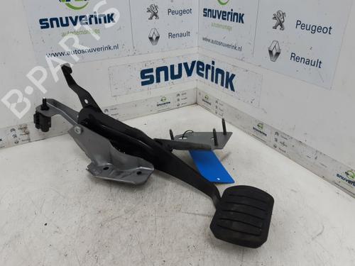 Used Break pedal PEUGEOT 3008 II SUV (MC_, MR_, MJ_, M4_) 1.2 THP/ PureTech 130 (MRHNSM, MRHNSU, MRHNSJ, MRHNYW,... (131 hp) 10799617
