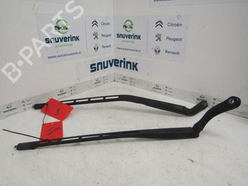 Used Rear windshield wiper arm CITROËN C4 I (LC_) 1.6 16V (109 hp) 18132051