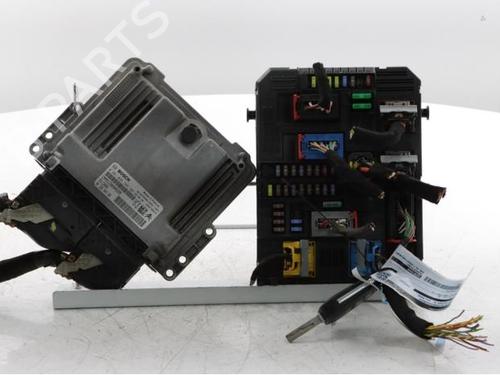 Used Engine control unit (ECU) Engine control unit (ECU) PEUGEOT PARTNER Box Body/MPV (K9) 1.5 BlueHDi 75 (75 hp) 30186013 30186013