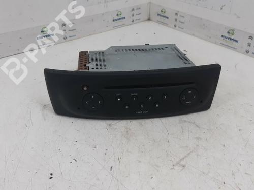 radio-renault-scenic-i-mpv-ja01_-fa0_-20-16v-rx4-8200150474-7700412007-1999-2000-2001-2002-2003-2004-2005-2006-2007-2008-2009-2010-10799019 main image