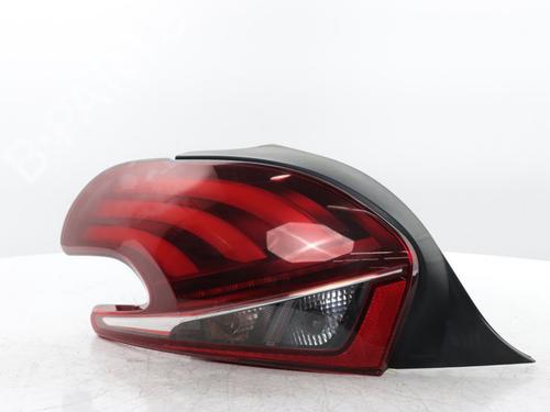 Feu arrière gauche PEUGEOT 208 I (CA_, CC_) 1.2 VTI 82 (82 hp) 31960585