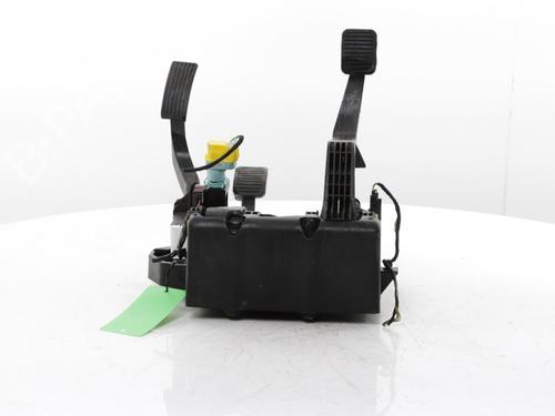 Pedal embraiagem FIAT DUCATO Van (250_) 120 Multijet 2,2 D (120 hp) 30758406
