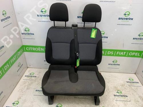 Used Right front seat Right front seat OPEL VIVARO B Van (X82) 1.6 CDTI (05) (125 hp) 40584135 40584135