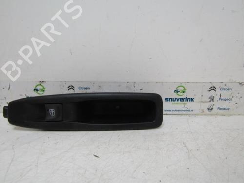 Used Switch Switch RENAULT CAPTUR I (J5_, H5_) 1.5 dCi 110 (110 hp) 40594947 40594947