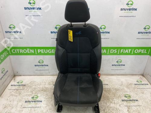 right-front-seat-renault-arkana-i-lcm_-ldn_-2019-24943862 main image