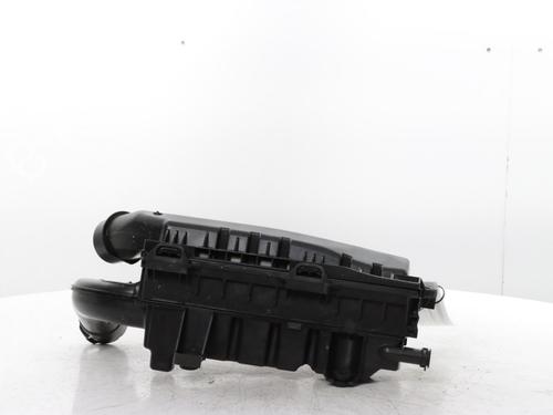 Used Air filter box PEUGEOT 2008 II (UD_, US_, UY_, UJ_, UR_, UC_) 1.2 PureTech 130 (USHNS, URHNS) (130 hp) 31592484