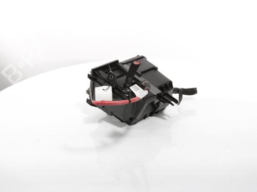 Fuse box RENAULT TRAFIC III Van (FG_) 1.6 dCi 95 (FGMJ, FGMR) | BP27287626E1 - Image 2