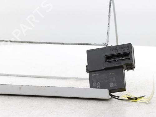 Used Electronic module RENAULT CLIO V (B7_) 1.0 TCe 90 (B7MT) (91 hp) 31050193