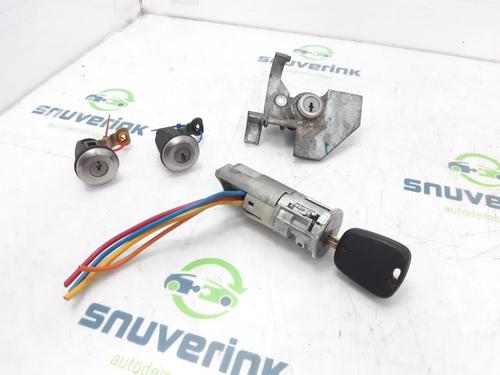 Ratlås/Tændingslås PEUGEOT PARTNER Box Body/MPV (5_, G_) 2.0 HDi (90 hp) 24165774