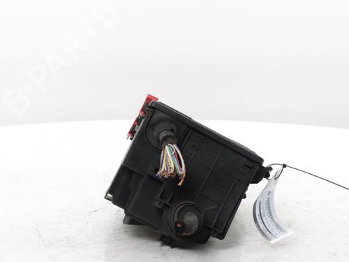 Fuse box PEUGEOT 308 II (LB_, LP_, LW_, LH_, L3_) 1.2 THP 130 | BP30757477E1