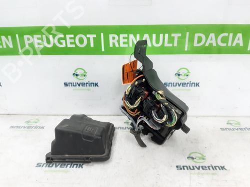 Used Fuse box CITROËN C3 Picasso (SH_) 1.4 VTi 95 (SH8FSC, SH8FP0, SH8FP6) (95 hp) 25884996