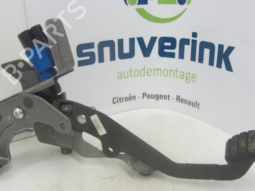 Used Clutch pedal Clutch pedal 25980216 25980216