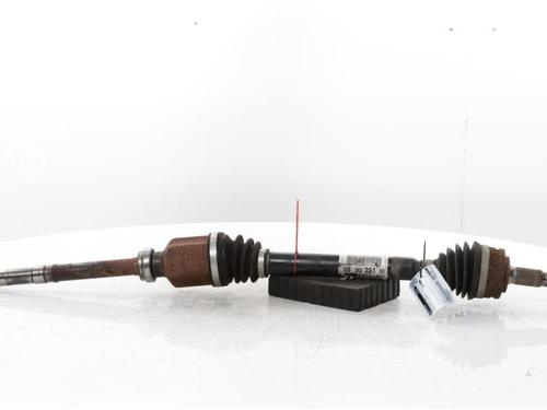 Used Right front driveshaft Right front driveshaft PEUGEOT 2008 II (UD_, US_, UY_, UJ_, UR_, UC_) e-2008 (UKZKXZ) (136 hp) 31960571 31960571