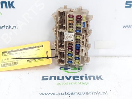 Used Fuse box RENAULT KADJAR (HA_, HL_) 1.3 TCe 140 (HLNB, HLN1) (140 hp) 16540284