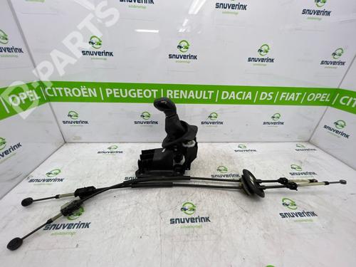 manual-gearbox-selector-citroen-c4-cactus-12-vti-82-2400jy-9683711580-2014-10808227 main image