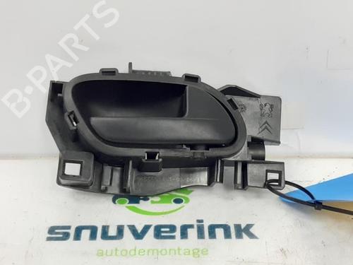Used Front right exterior door handle Front right exterior door handle PEUGEOT EXPERT Van (VF3A_, VF3U_, VF3X_) 1.6 HDi 90 16V (90 hp) 40571752 40571752