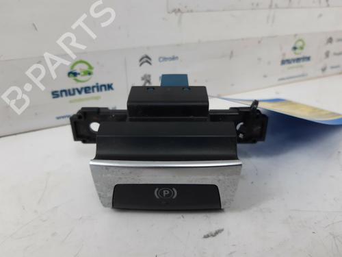 Used Switch PEUGEOT 308 SW II (LC_, LJ_, LR_, LX_, L4_) 2.0 BlueHDi 150 (150 hp) 23122379