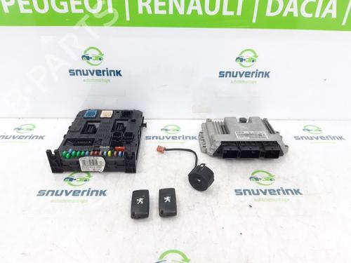 Used Engine control unit (ECU) Engine control unit (ECU) 15295192 15295192