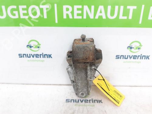 Used Engine mount RENAULT TRAFIC Van (T_, P_, V_) 2.1 D (58 hp) 23123257