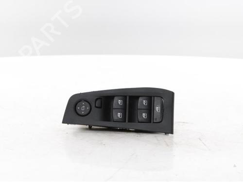 switch-bmw-2-gran-coupe-f44-2019-40297558 main image