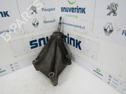 Used Gearbox mount RENAULT LAGUNA II Grandtour (KG0/1_) 1.9 dCi (KG0G) (120 hp) 21100071