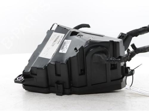 Used Fuse box Fuse box VOLVO V60 II (225) T6 Plug-in Hybrid AWD (349 hp) 38264104 38264104