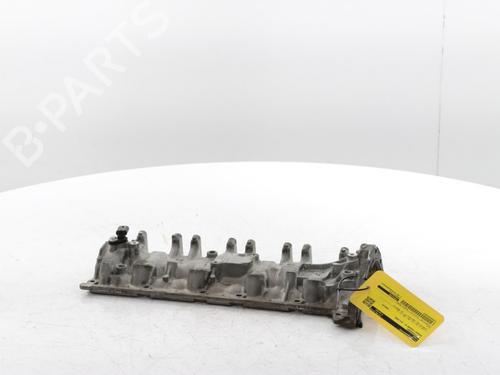 Used Valve cover RENAULT KADJAR (HA_, HL_) 1.3 TCe 160 (HLNC) (160 hp) 29899360