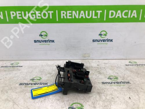 Used Fuse box PEUGEOT 206 CC (2D) 1.6 16V (2DNFUF, 2DNFUR) (109 hp) 19687152