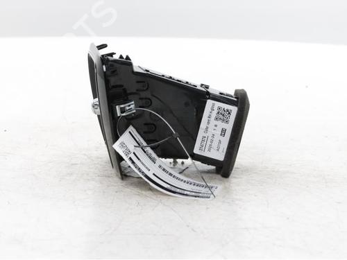Used Air vent Air vent VOLVO V60 II (225) T6 Plug-in Hybrid AWD (349 hp) 40588045 40588045