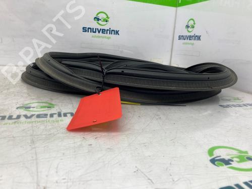 Rubber door seal CITROËN C3 AIRCROSS II (2R_, 2C_) 1.2 PureTech 110 (2RHNZB, 2RHNZW, 2RHNPX, 2RHNPJ) | BP19306561C142 