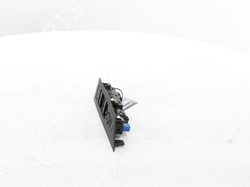 Switch PEUGEOT 3008 III (KA_, KB_, KC_) e-210 (KCZKZX) | BP29241327I30 